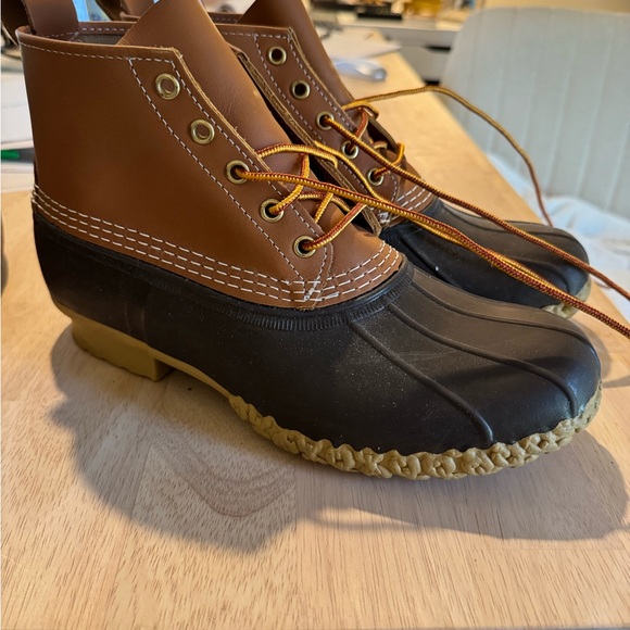 L.L. Bean Duck Bean Men's Boots size 9W - Picture 1 of 3